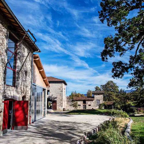 Image de la Distillerie du Vercors - Sequoia pour illustrer le travail de Savoir d'ici
